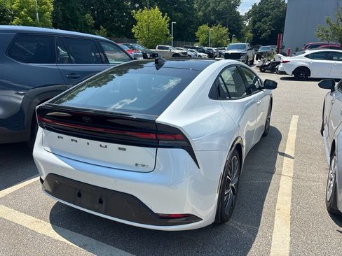 Used 2025 Toyota Prius Limited w/ Limited Premium Package AWD/4WD image 5