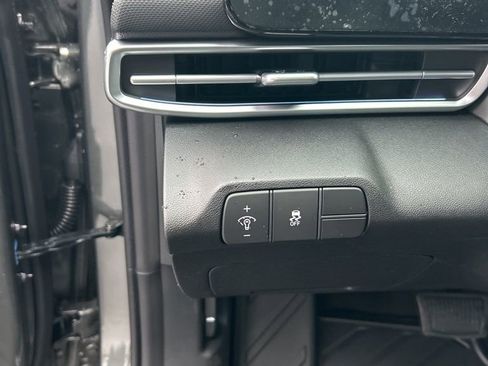 New 2026 Hyundai Elantra Limited FWD image 13