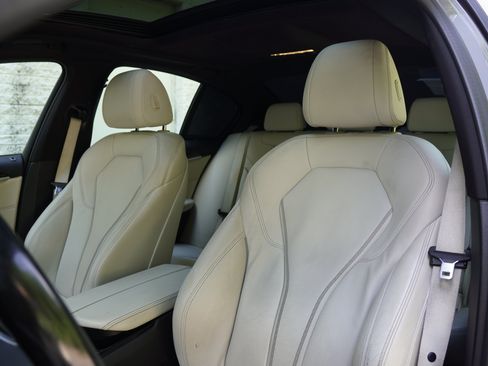 Used 2021 BMW 530i w/ M Sport Package RWD image 15