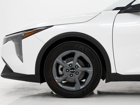 Certified 2025 Kia K4 FWD image 27
