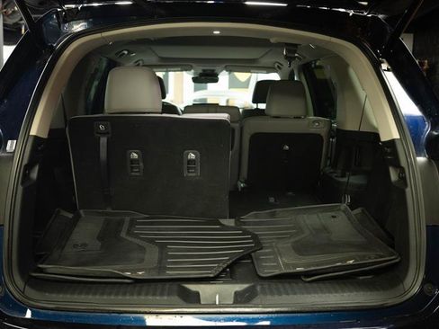 Used 2024 Honda Pilot Touring image 7