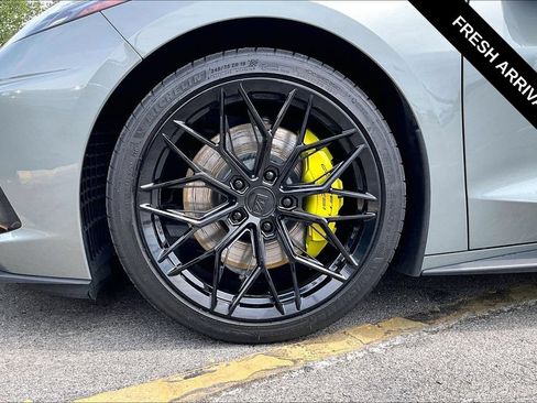 Used 2022 Chevrolet Corvette Stingray Premium Conv w/ Z51 Performance Package RWD image 27