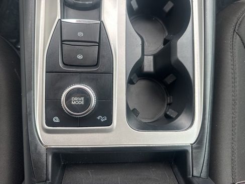 Used 2022 Ford Explorer XLT image 29