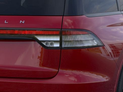 Used 2026 Lincoln Aviator Reserve AWD/4WD image 21