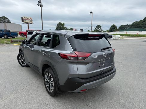 Used 2023 Nissan Rogue SV AWD/4WD image 17