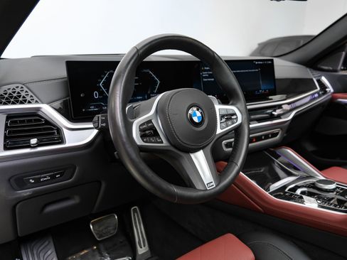 Used 2025 BMW X6 xDrive40i w/ Climate Comfort Package AWD/4WD image 3