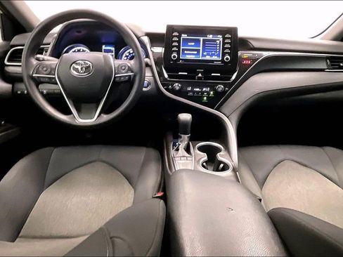 Used 2022 Toyota Camry LE w/ Convenience Package image 13