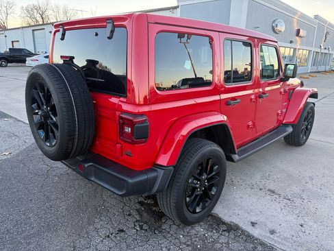 Used 2023 Jeep Wrangler Sahara image 4