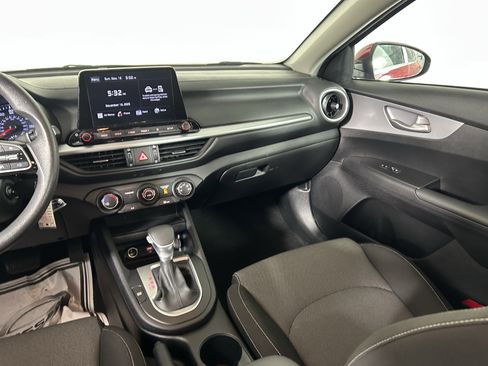 Certified 2024 Kia Forte LXS image 36