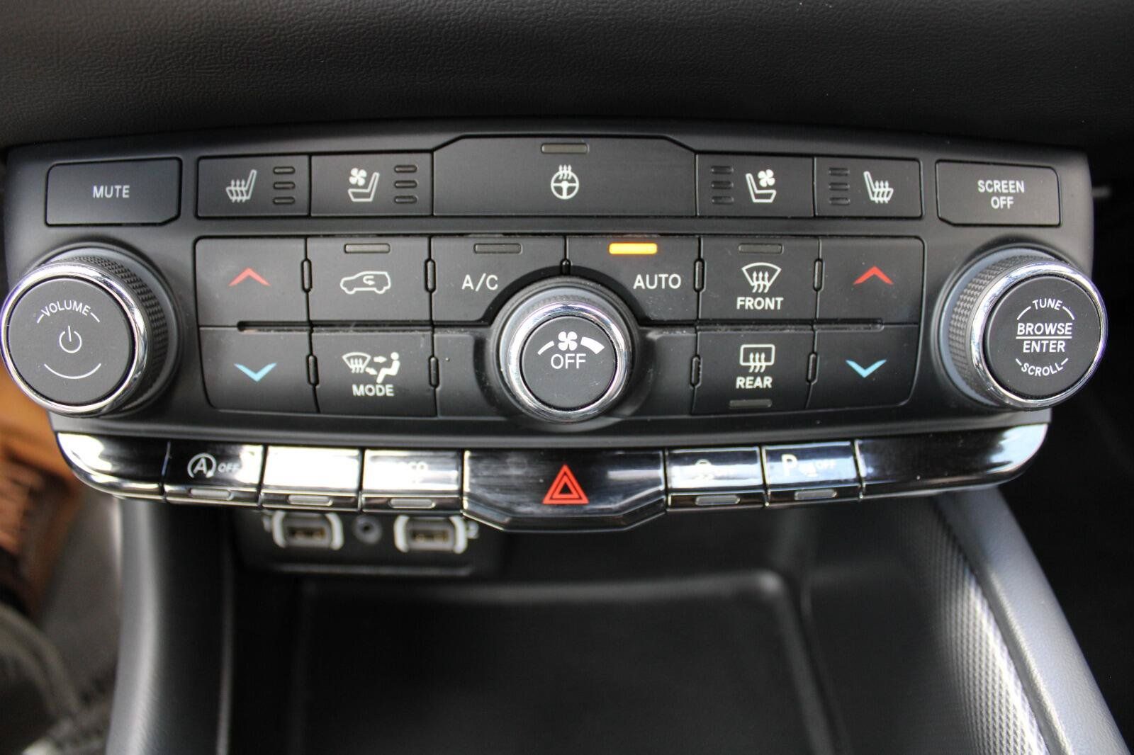 Used 2023 Dodge Durango GT AWD/4WD image 21