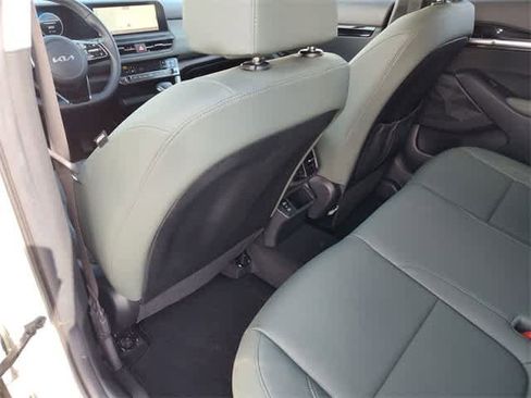 Used 2024 Kia Seltos SX image 19
