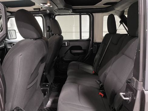 Used 2019 Jeep Wrangler Unlimited Sport S AWD/4WD image 16