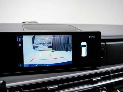 Used 2025 Hyundai Santa Fe SEL AWD/4WD image 2