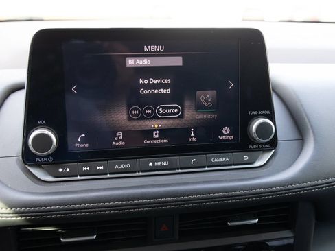 Used 2023 Nissan Rogue S FWD image 14