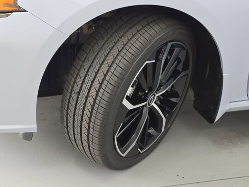 New 2025 Nissan Altima 2.5 SR image 30