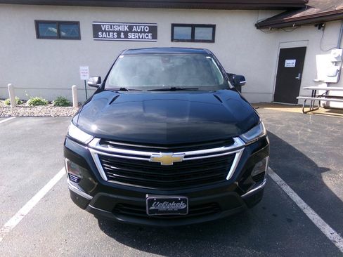 Used 2022 Chevrolet Traverse LS AWD/4WD image 5