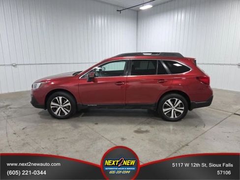 Used 2018 Subaru Outback 2.5i Limited w/ Popular Package #2 AWD/4WD image 1