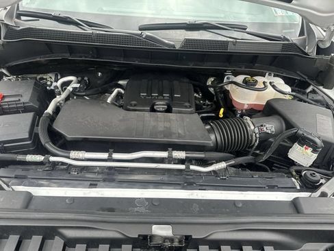 Used 2025 Chevrolet Silverado 1500 W/T w/ WT Value Package AWD/4WD image 19
