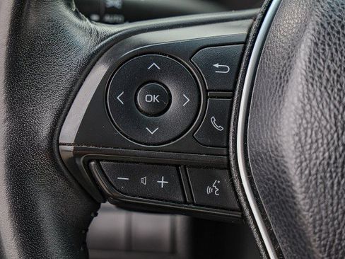 Used 2018 Toyota Camry SE FWD image 23