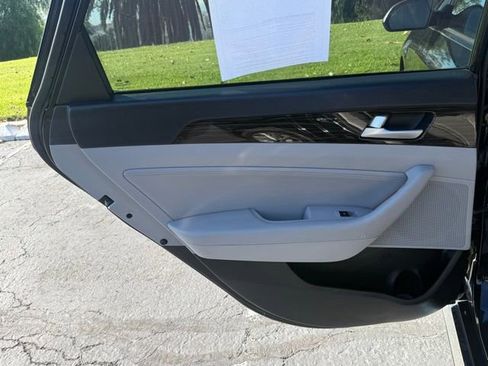 Used 2017 Hyundai Sonata Limited image 11