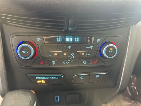 Used 2018 Ford Escape SE image 23