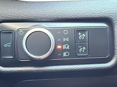 Certified 2020 Ford Explorer XLT RWD image 17