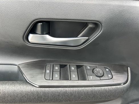 New 2026 Nissan Kicks SV w/ SV Premium Package FWD image 18