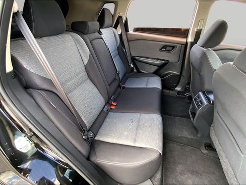 Used 2021 Nissan Rogue S FWD image 19
