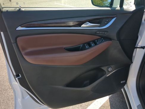 Used 2021 Buick Enclave Avenir w/ Avenir Technology Package image 12