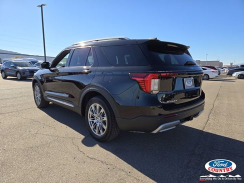 New 2026 Ford Explorer Platinum image 3