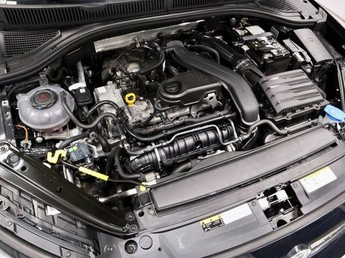 Used 2025 Volkswagen Jetta SE image 16