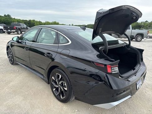 Used 2025 Hyundai Sonata SEL FWD image 3