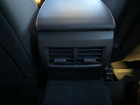 Used 2022 Lexus IS 350 F Sport image 11