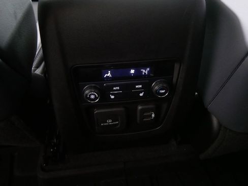 Used 2021 Buick Enclave Premium w/ Sun and Sites Package image 23