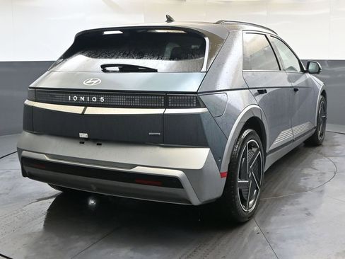 Used 2025 Hyundai Ioniq 5 Limited image 5