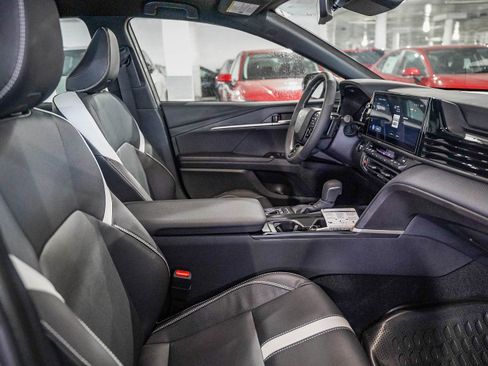New 2026 Toyota Camry SE FWD image 19