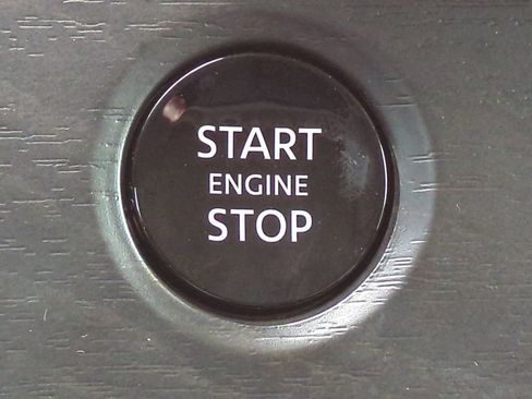 Certified 2025 Nissan Murano SL image 32