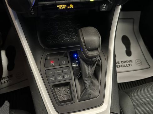 Used 2019 Toyota RAV4 LE w/ All Weather Liner Package AWD/4WD image 16
