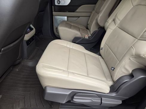 Used 2022 Lincoln Navigator L Reserve image 29
