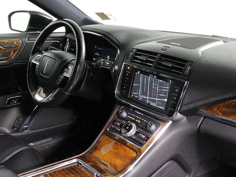 Used 2017 Lincoln Continental Select FWD image 15