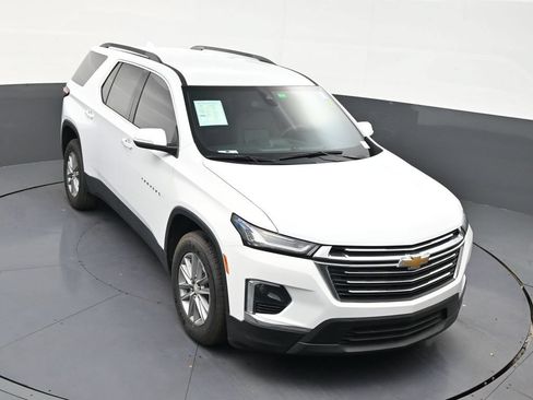 Used 2024 Chevrolet Traverse LT FWD image 15