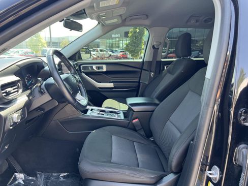 Used 2022 Ford Explorer XLT AWD/4WD image 27