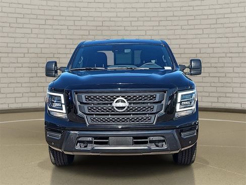 Used 2024 Nissan Titan SV image 2