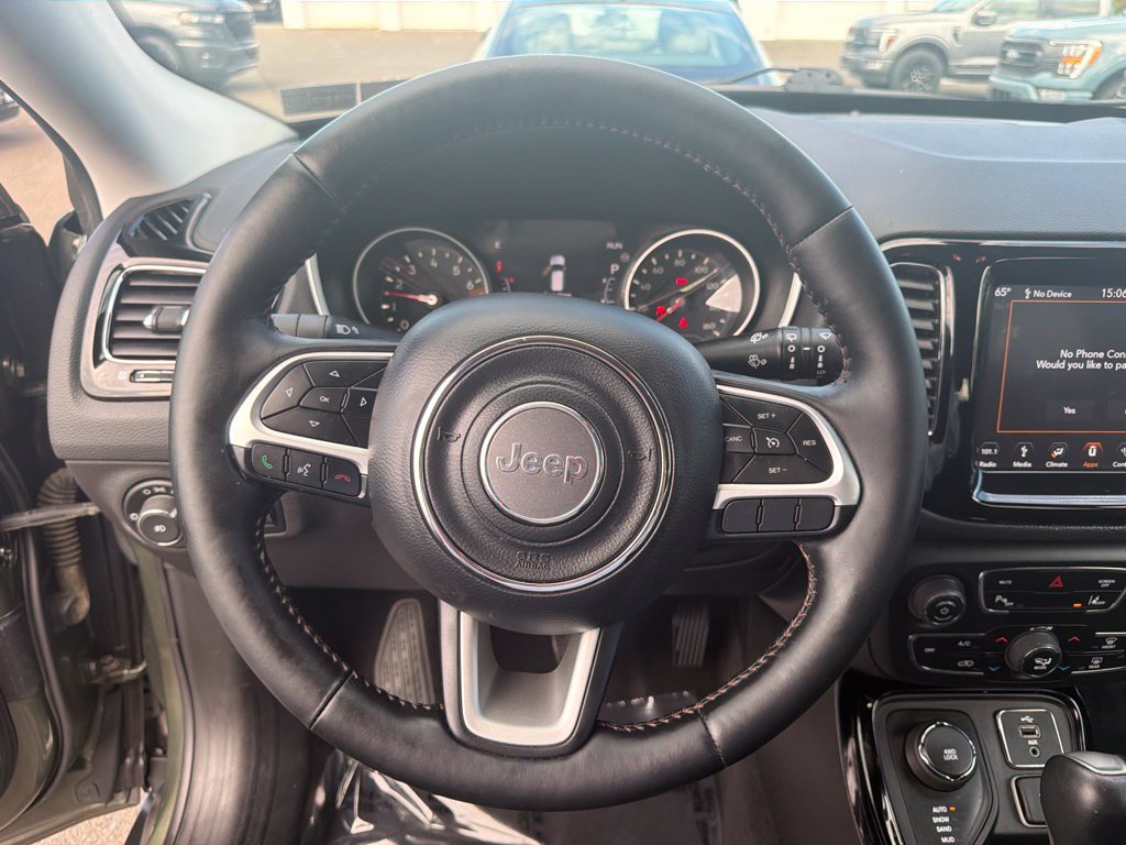 Used 2018 Jeep Compass Limited w/ Navigation Group AWD/4WD image 21