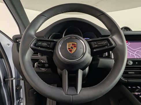 Certified 2026 Porsche Macan AWD/4WD image 36