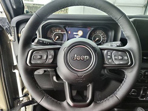 New 2025 Jeep Gladiator Sport image 22