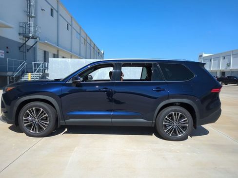 Used 2026 Toyota Grand Highlander AWD Hybrid image 8