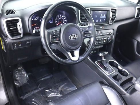 Used 2017 Kia Sportage EX w/ EX Premium Package FWD image 9