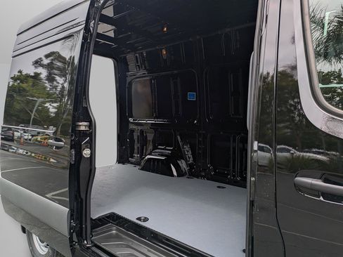 New 2026 Mercedes-Benz Sprinter 2500 image 4