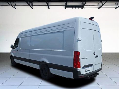 New 2025 Mercedes-Benz Sprinter 2500 image 5